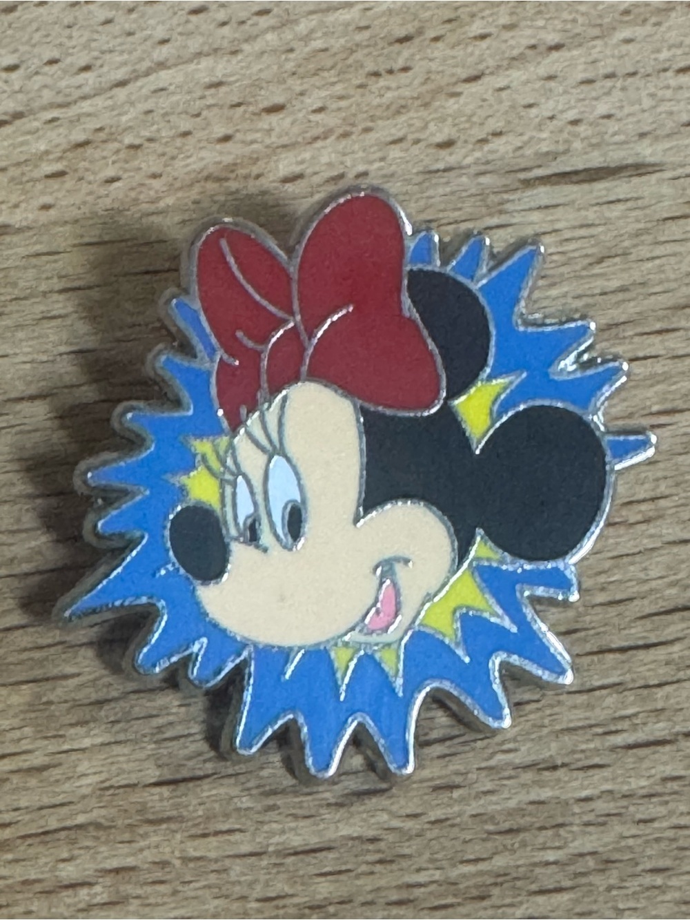 5/$25 Disney Pin Trading Minnie Mouse Starburst Mickey & Friends Collection Pin